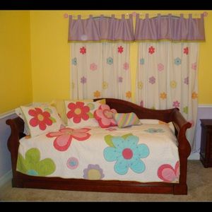 Pottery Barn Kids Bedding Set